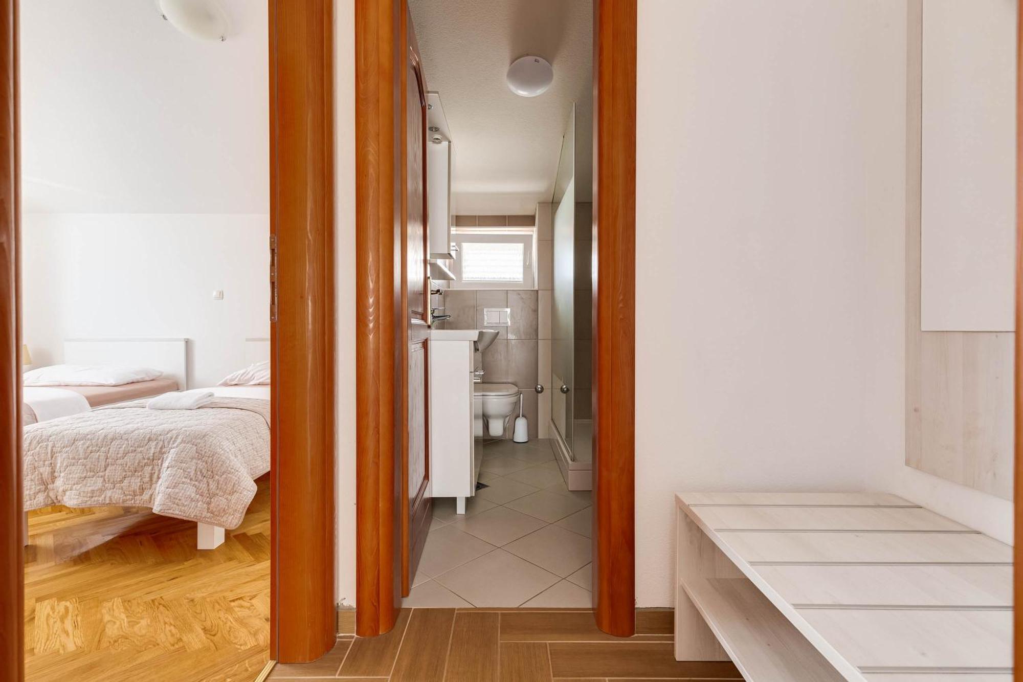 Apartmani Pocrnic Pakoštane Εξωτερικό φωτογραφία