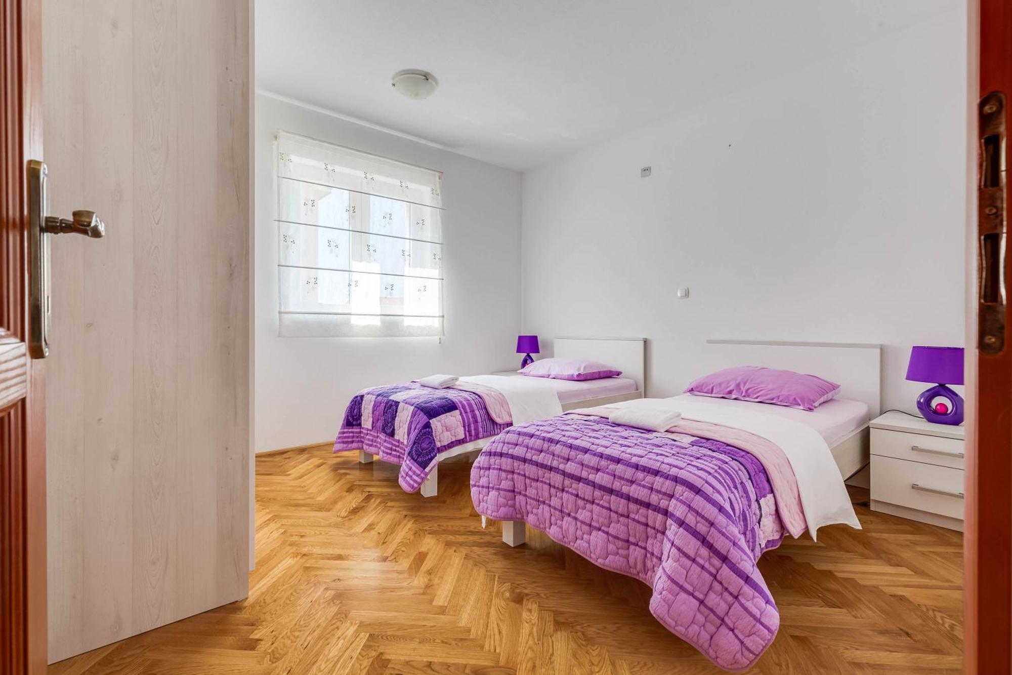 Apartmani Pocrnic Pakoštane Εξωτερικό φωτογραφία