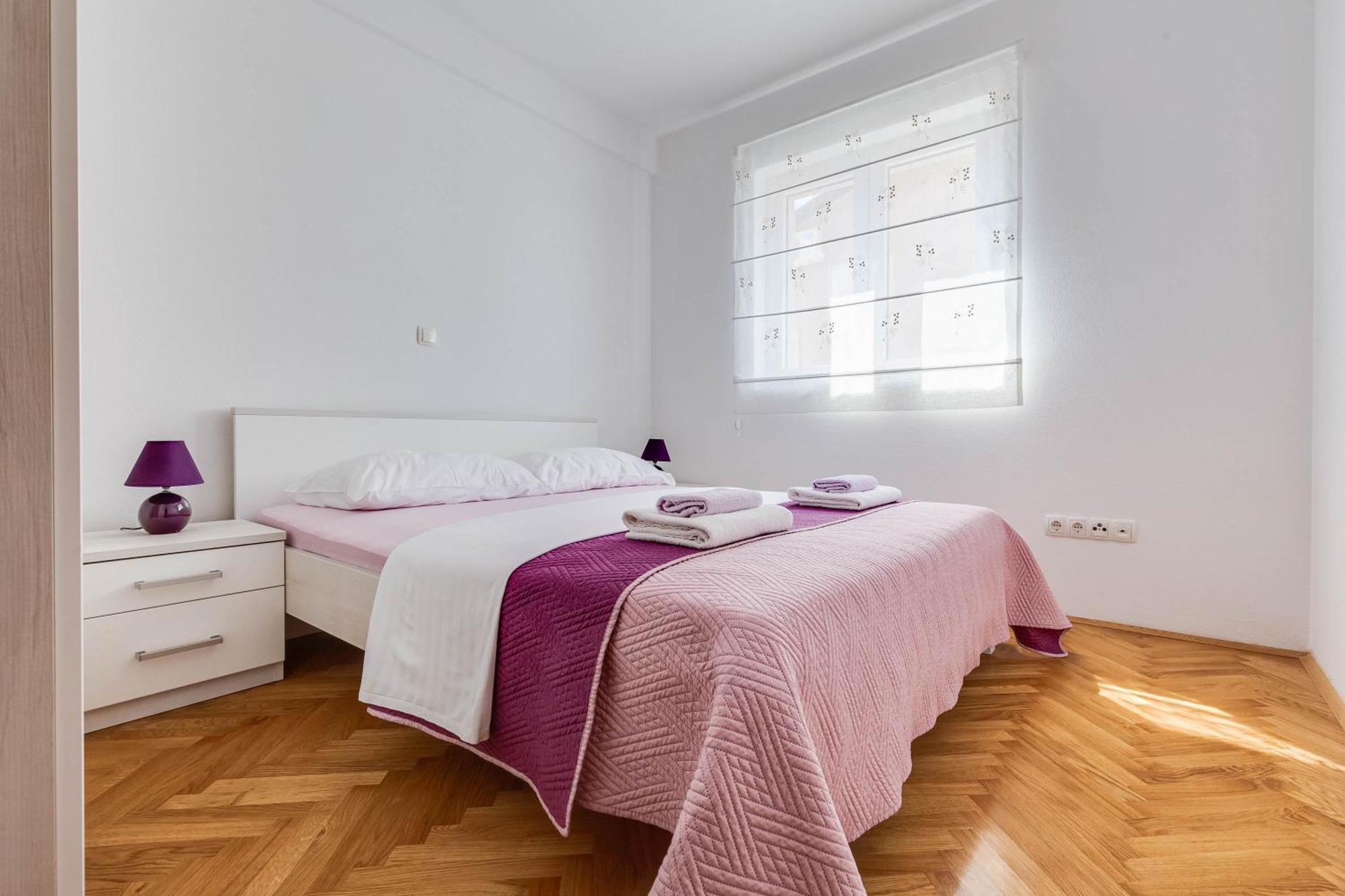 Apartmani Pocrnic Pakoštane Εξωτερικό φωτογραφία
