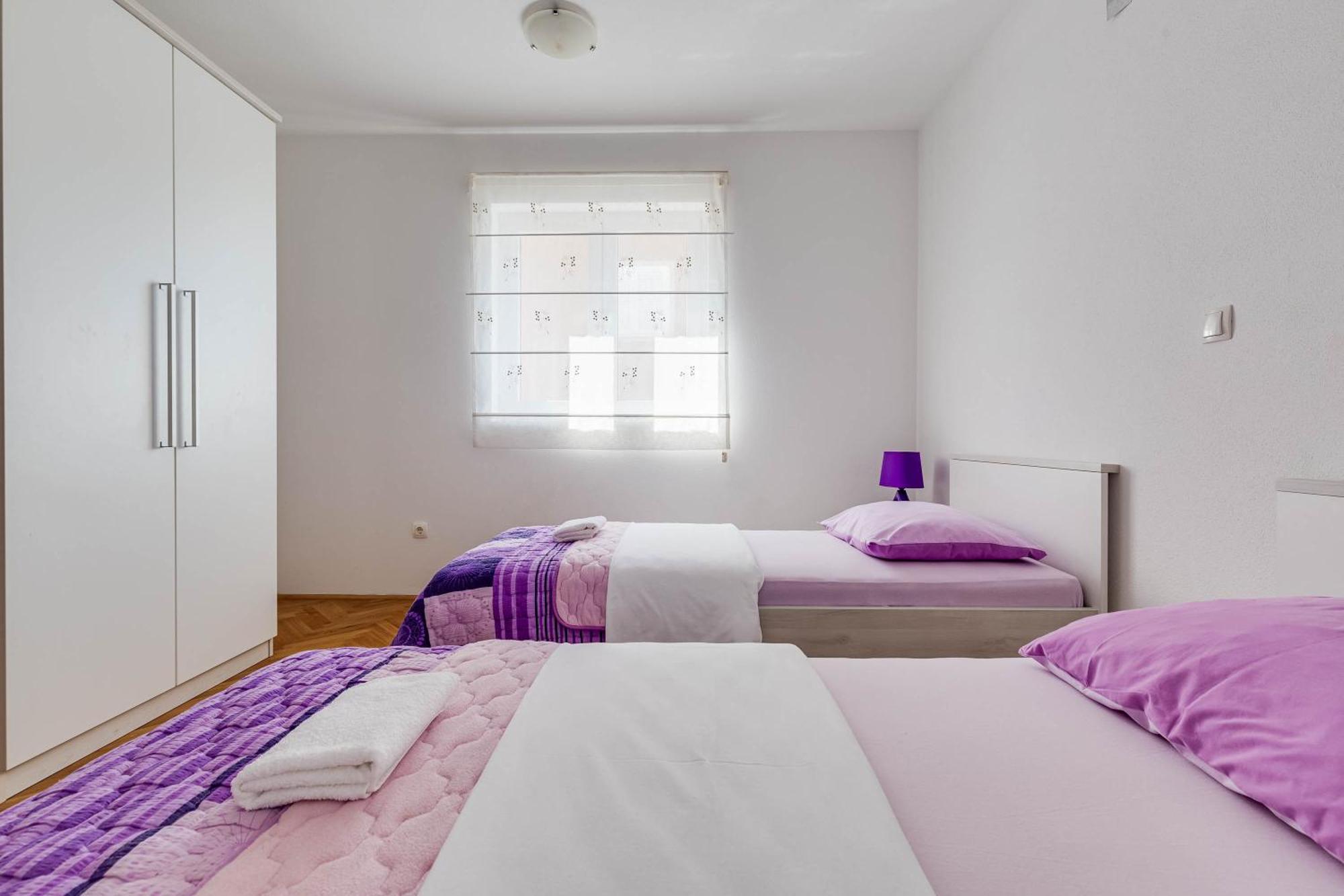 Apartmani Pocrnic Pakoštane Εξωτερικό φωτογραφία