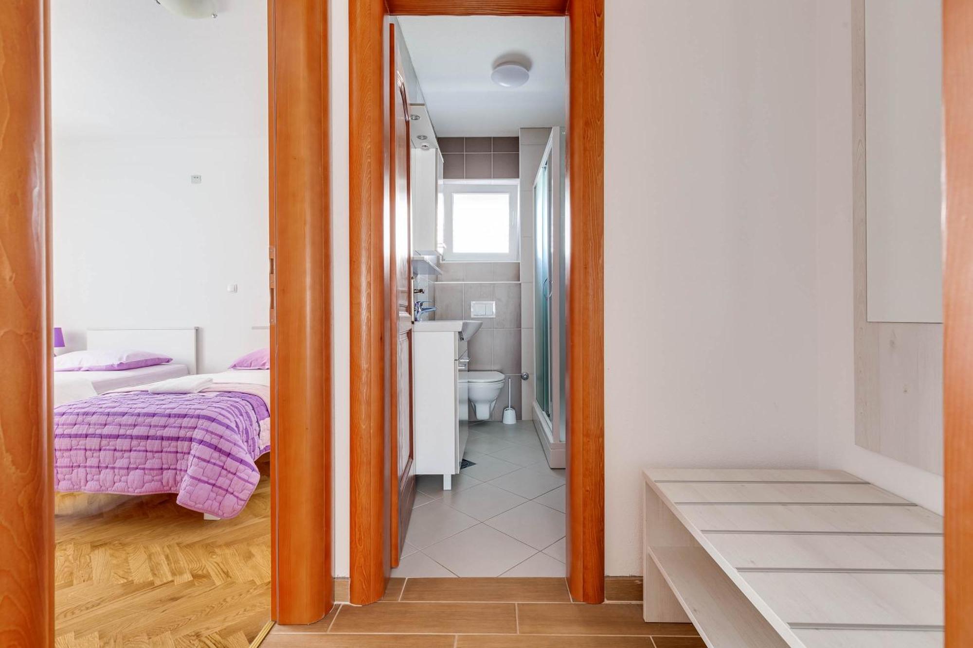 Apartmani Pocrnic Pakoštane Εξωτερικό φωτογραφία